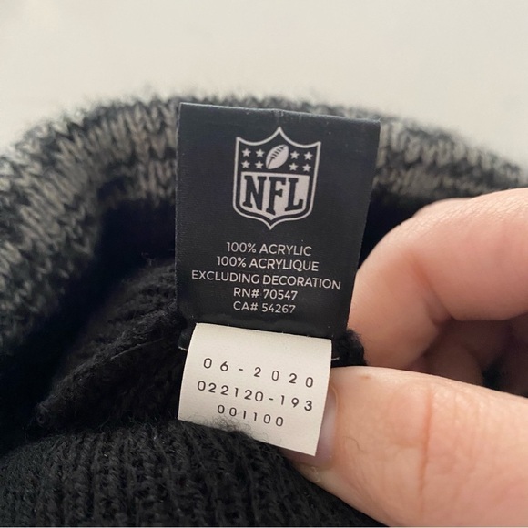 Kansas City Chiefs Embroidered Logo Red, Grey, Black Beanie Hat Chiefs Patch - Picture 5 of 8